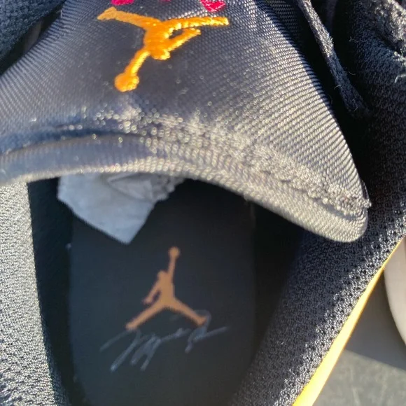 Jordan 1s - Picture 9 of 12